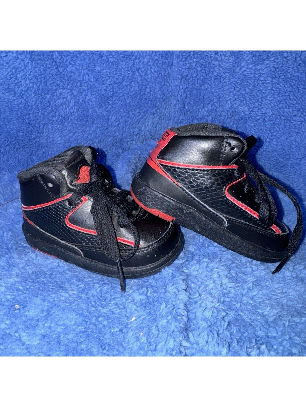 Nike Air Jordan 2 Retro Toddler Shoes Black/Red Size 4C – Vintage AJ2